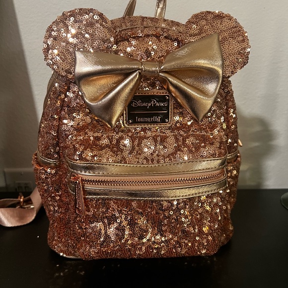 LOUNGEFLY ROSE GOLD MINNIE BAGPACK INCLUDING FREE MATCHING EARS - Picture 3 of 9